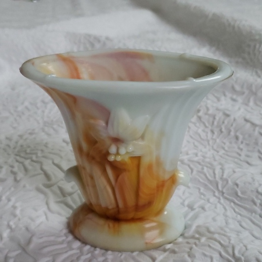 Small Akro Agate Lily Vase White and Orange Slag Depression Glass - Picture 4 of 16